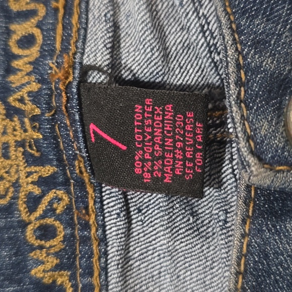 ALMOST FAMOUS Low Rise Distressed Boyfiend Denim Shorts - Picture 10 of 10